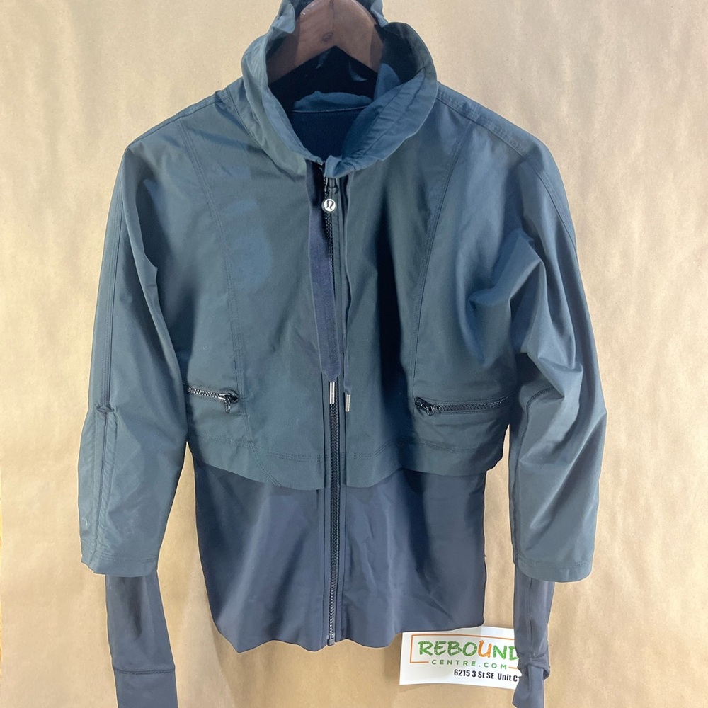 Women’s Lululemon Light Windbreaker Jacket (Black)